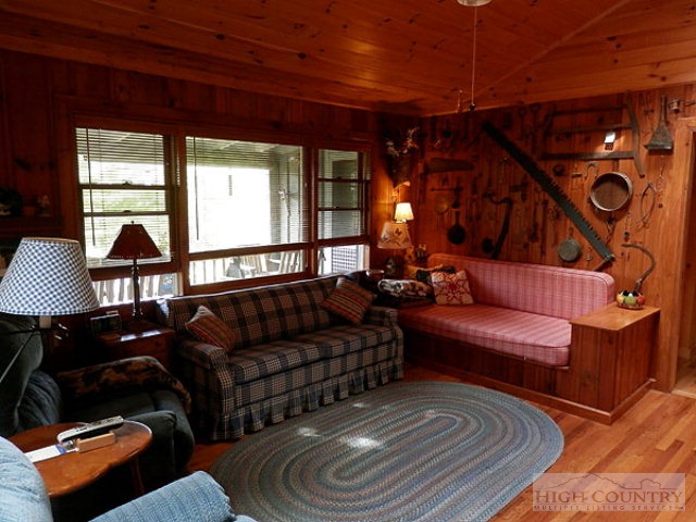 370 Hound Ears Road Boone, NC 28607 - Photo 14 of 31 Gallery Image 14