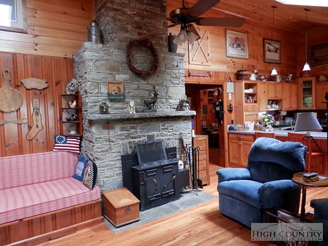 370 Hound Ears Road Boone, NC 28607 - Photo 19 of 31 Gallery Image 19