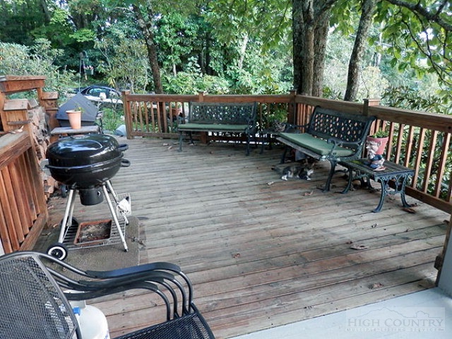 370 Hound Ears Road Boone, NC 28607 - Photo 8 of 31 Gallery Image 8