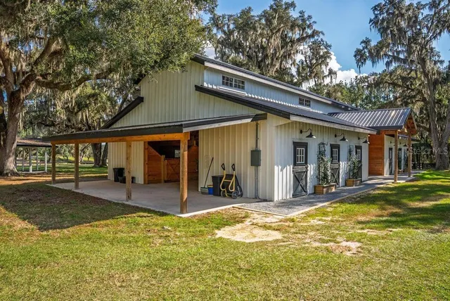 $1,850,000 | 8583 Northwest 130th Street, Reddick, FL 32686