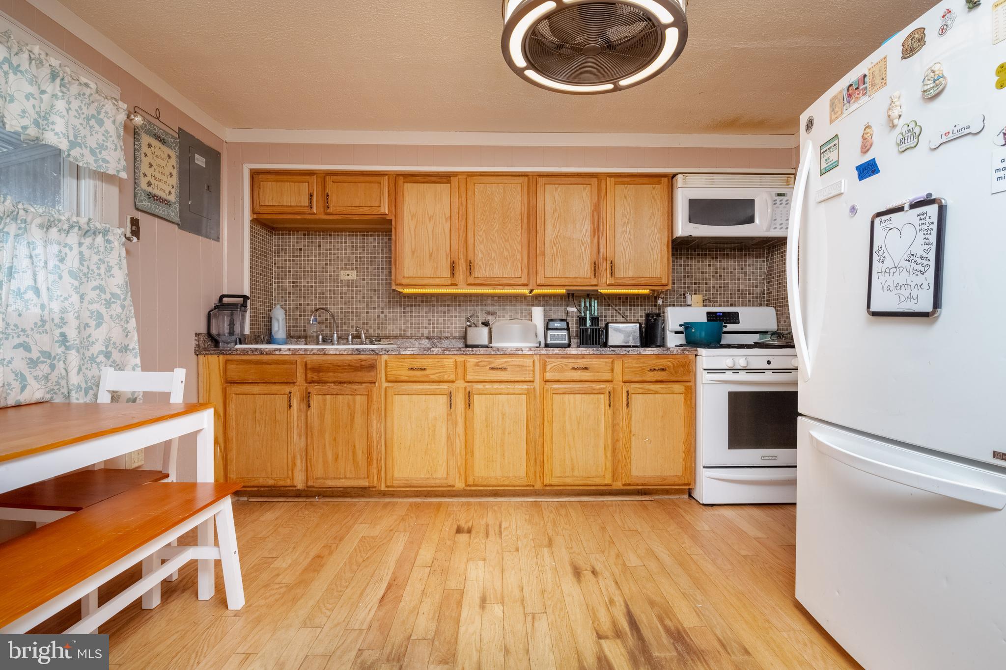 8052 Eastdale Road Baltimore, MD 21224 - Photo 4 of 22 Large, open, eat in kitchen