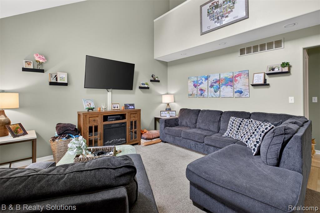 3919 Castle Road North Branch, MI 48461 - Photo 4 of 38 Gallery Image 4