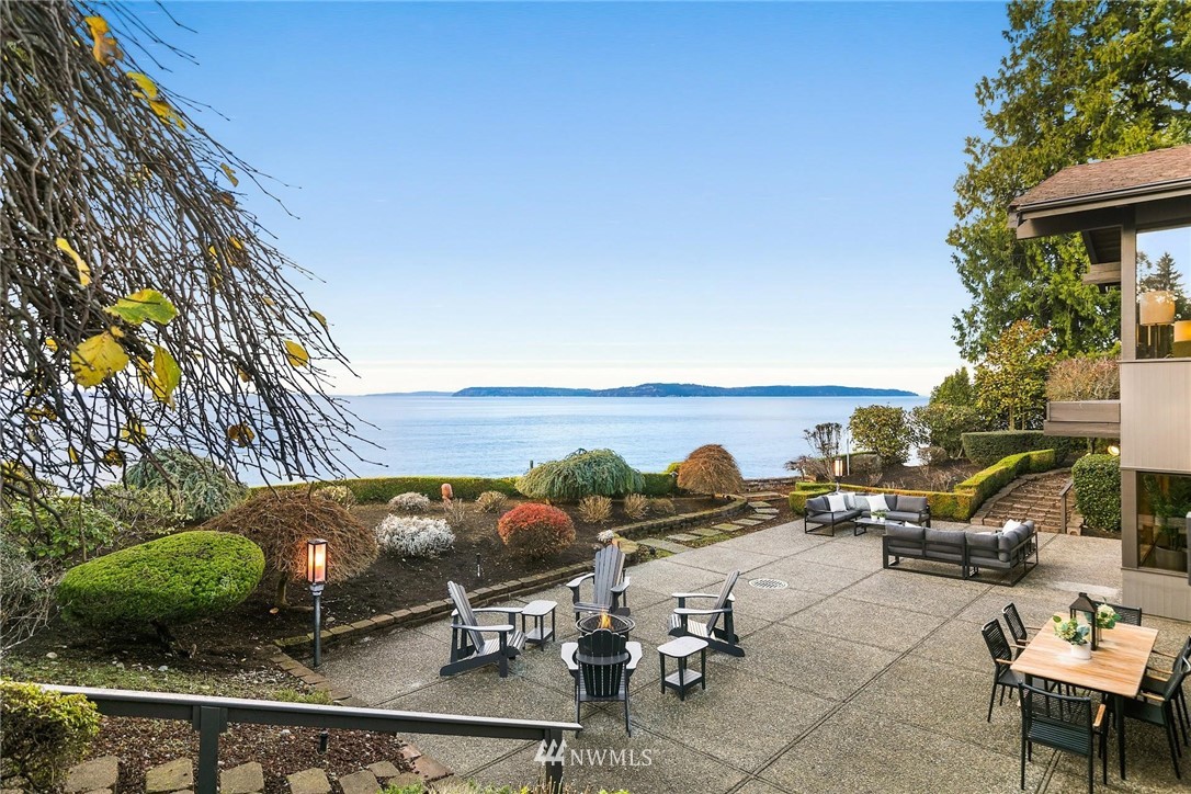 16900 Talbot Road Edmonds, WA 98026 - Photo 16 of 40 a view of a terrace with sitting area