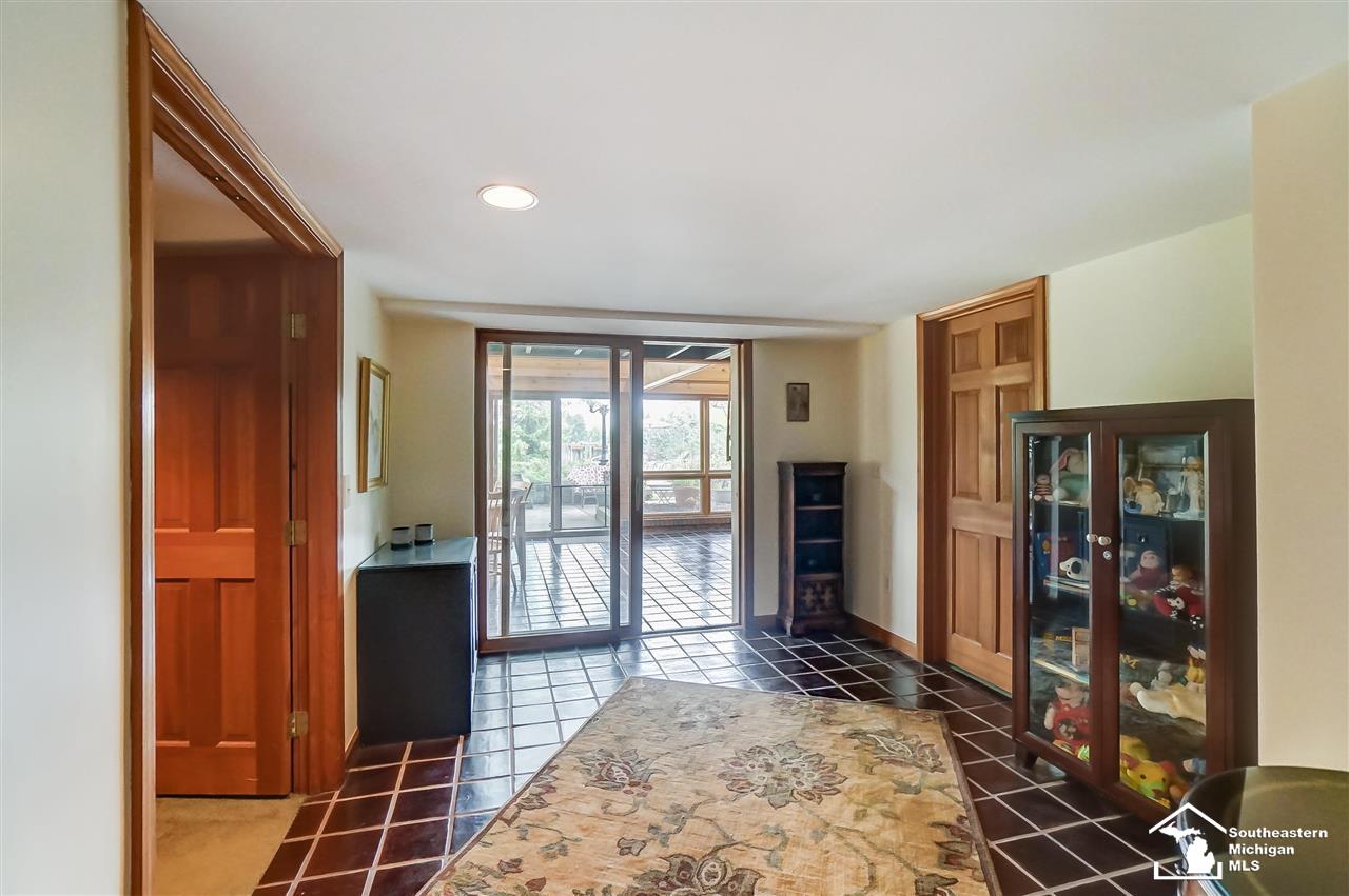 400 East Hurd Road Monroe, MI 48162 - Photo 62 of 99 50078211-61.JPG
