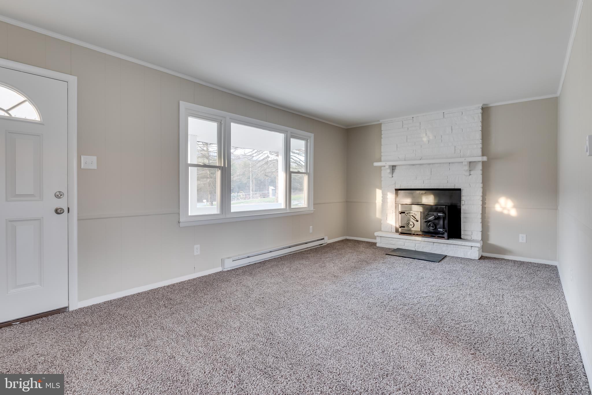 6247 Valley Road Berkeley Springs, WV 25411 - Photo 6 of 29 Gallery Image 6