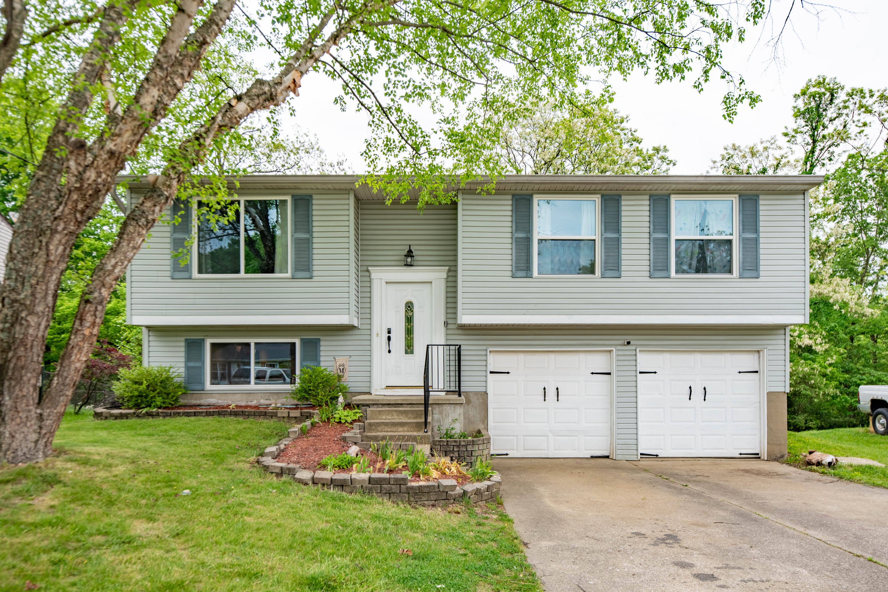 32 Waterside Way Covington, KY 41017 - Photo 1 of 27 Gallery Image 1