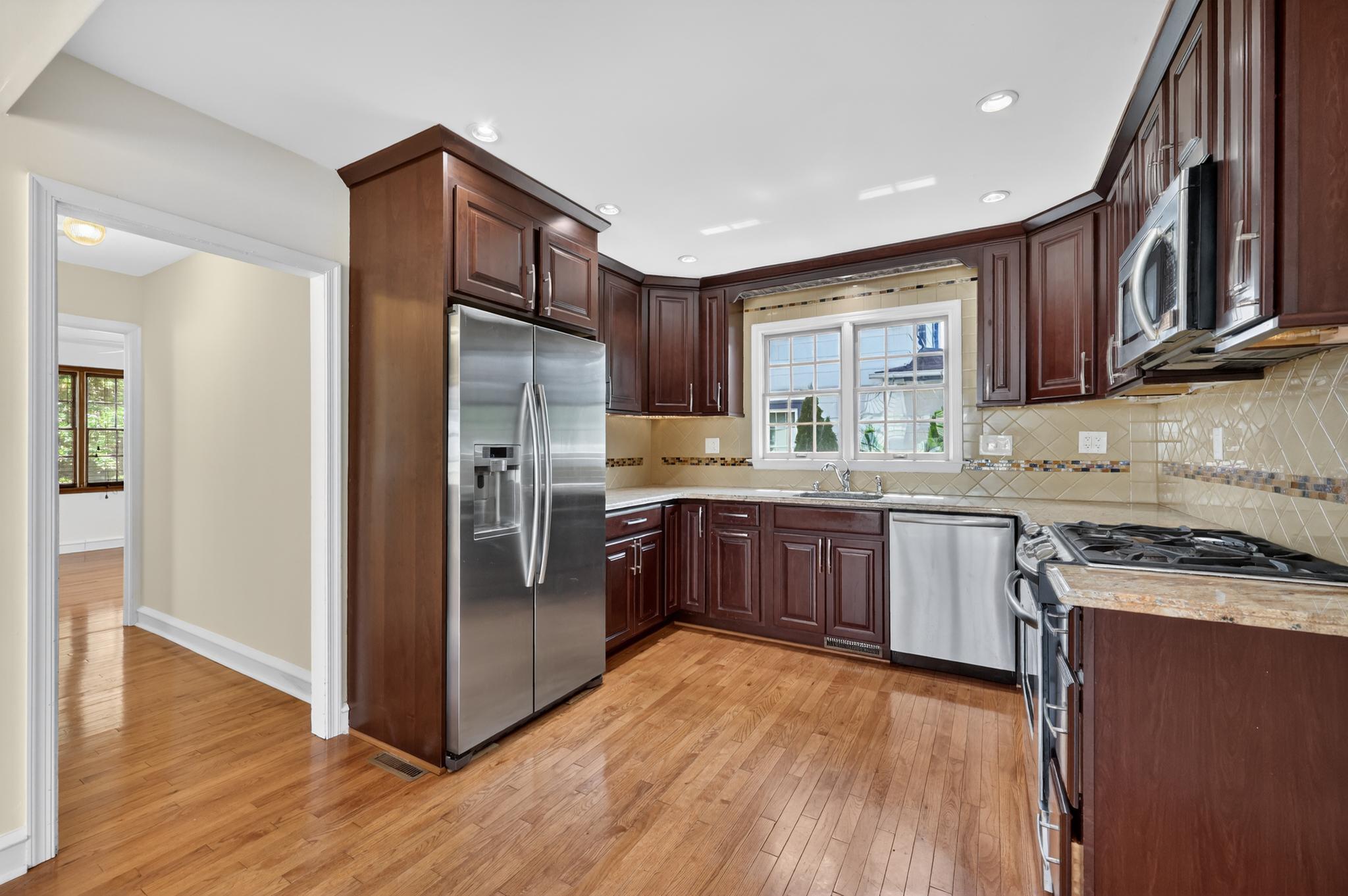 36 Decatur Road Havertown, PA 19083 - Photo 9 of 35 Kitchen