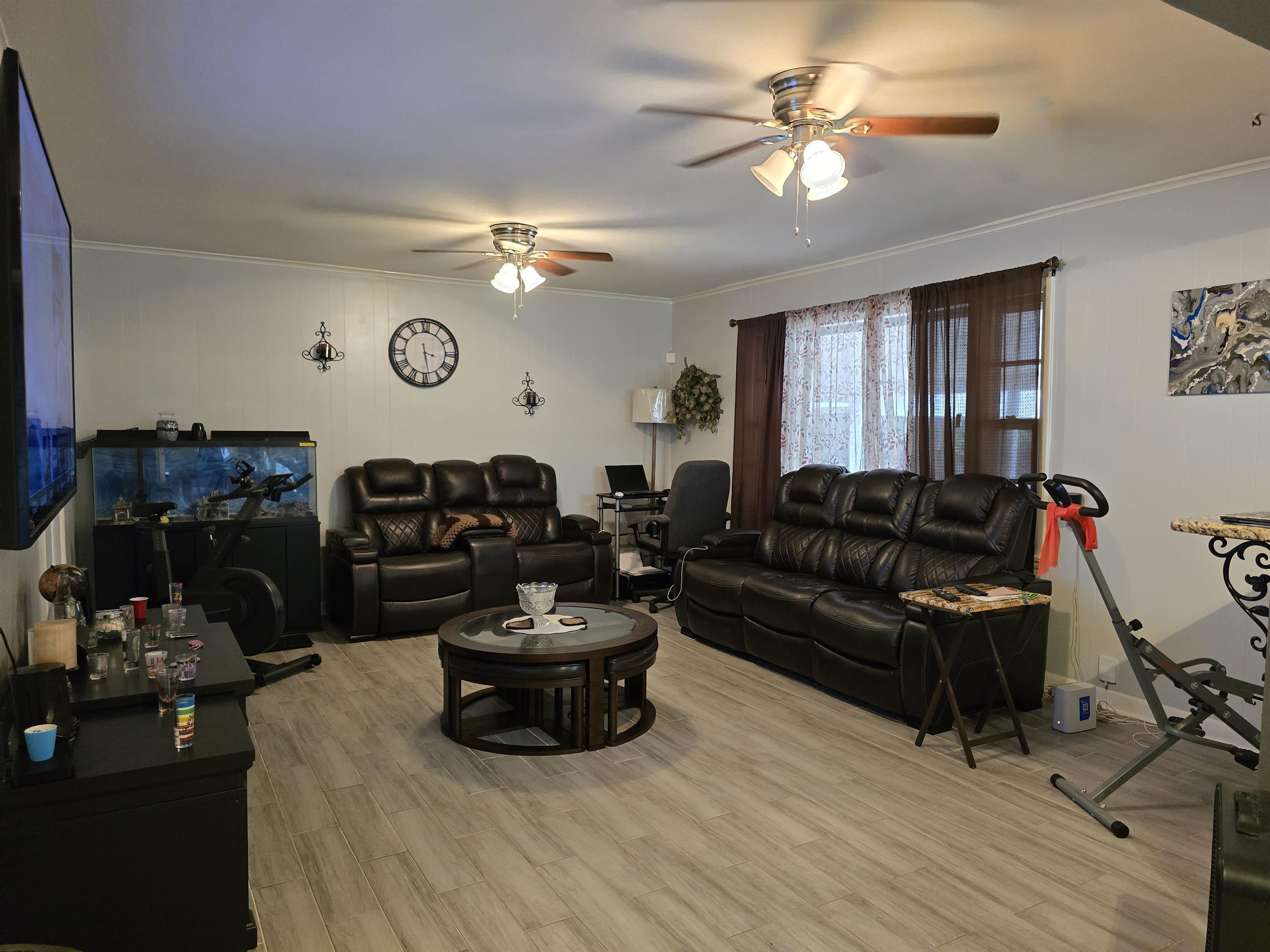 1400 Randall Drive Memphis, TN 38116 - Photo 12 of 23 a living room with furniture a flat screen tv and a window