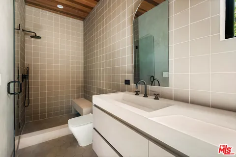 $4,195,000 | 839 North Genesee Avenue, Los Angeles, CA 90046