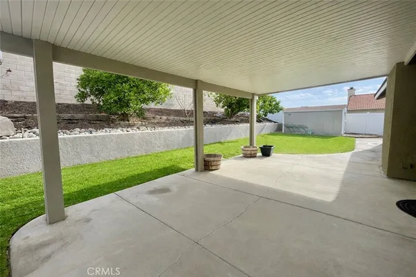 $3,000 | 2058 West Fairview Drive, Rialto, CA 92377