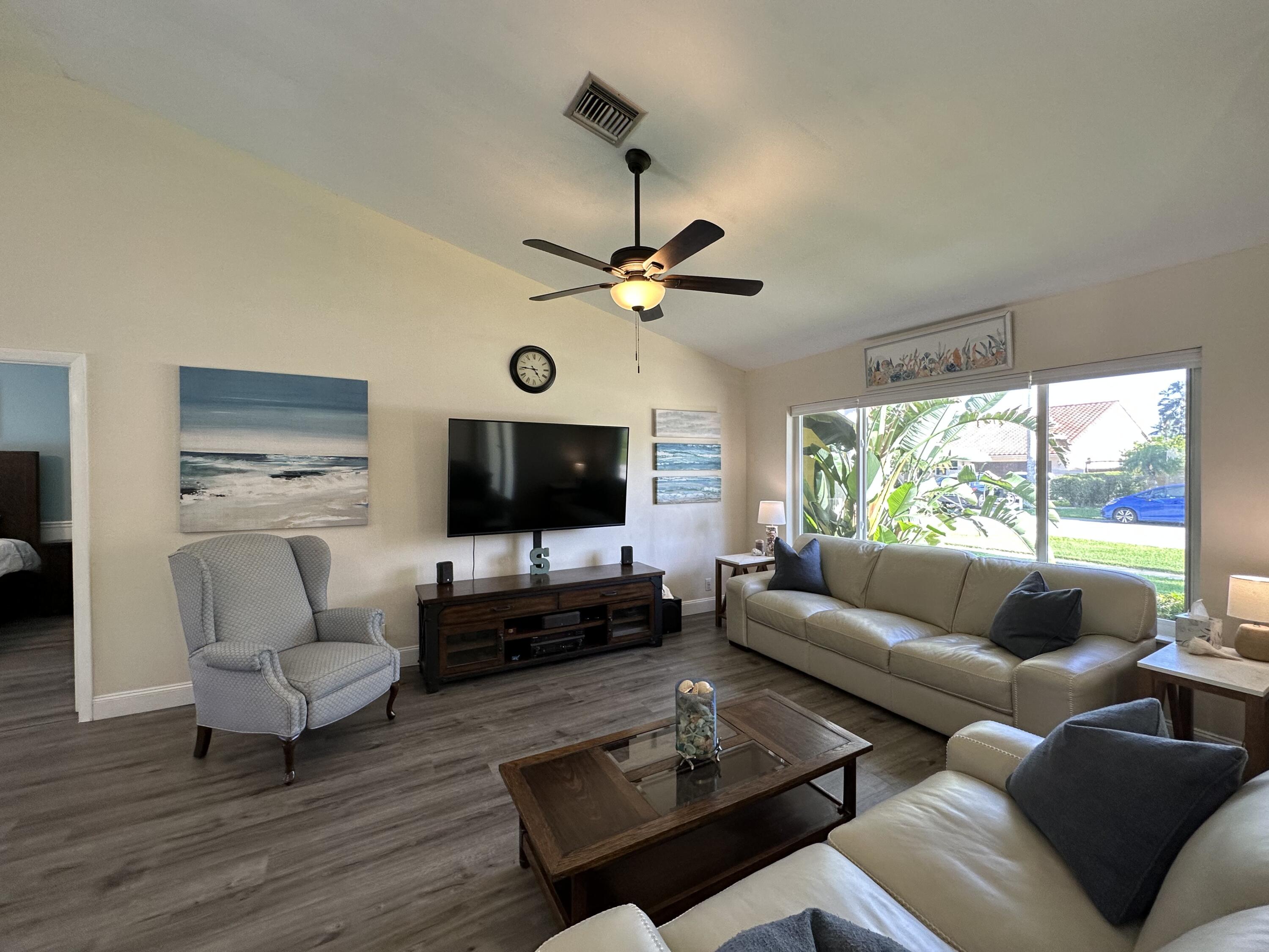 455 Seneca Lane Boca Raton, FL 33487 - Photo 10 of 110 IMG_7021