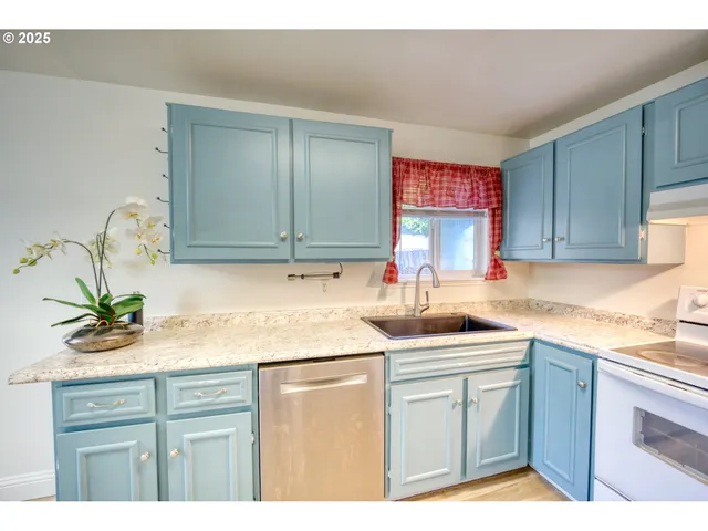 $475,000 | 4501 Southeast Chelsea Street, Milwaukie, OR 97222