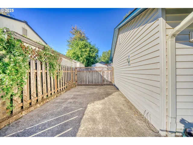 $475,000 | 4501 Southeast Chelsea Street, Milwaukie, OR 97222