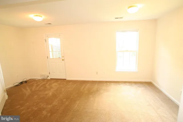 $2,750 | 7039 Sauvage Lane, Gainesville, VA 20155