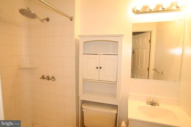 $2,750 | 7039 Sauvage Lane, Gainesville, VA 20155