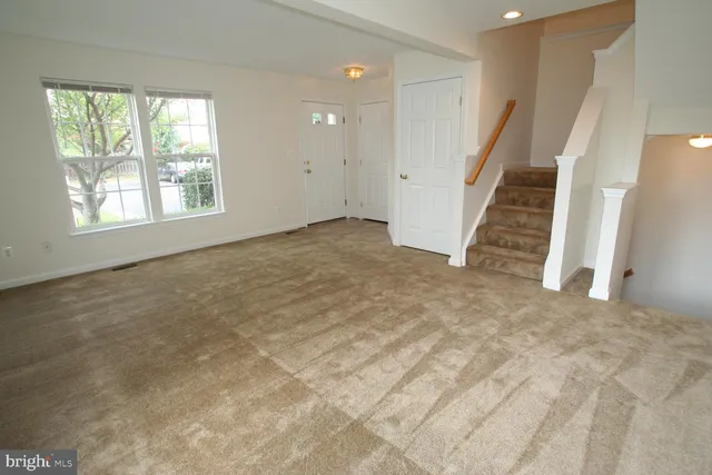 $2,750 | 7039 Sauvage Lane, Gainesville, VA 20155