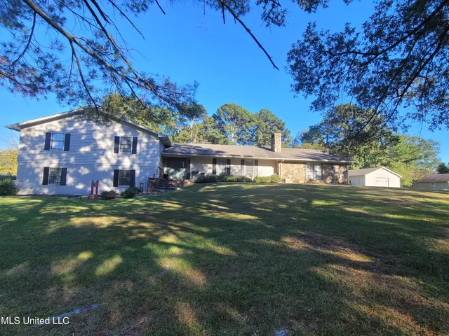 $400,000 | 182 Winfield Drive, Tupelo, MS 38801