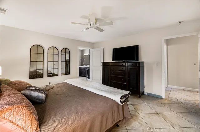 a view of a livingroom with furniture and patio