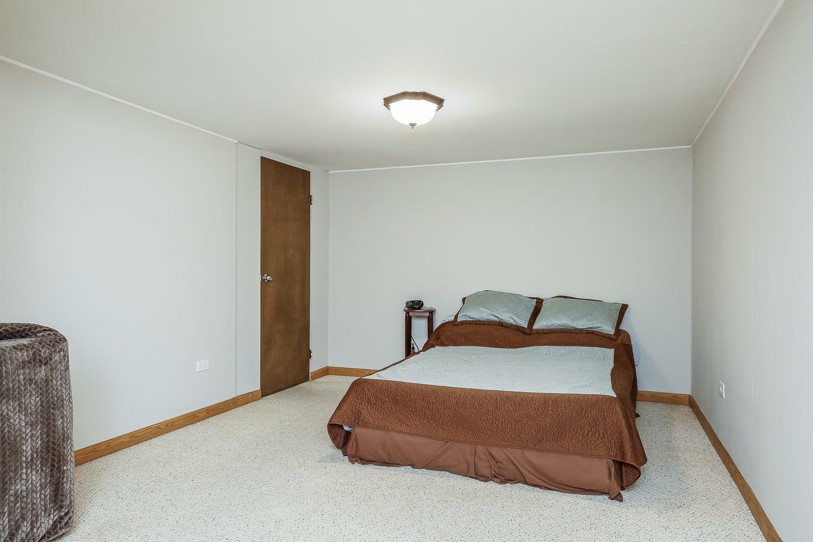 6N476 Thorn Road Hanover Park, IL 60133 - Photo 20 of 35 a bedroom with a bed and window