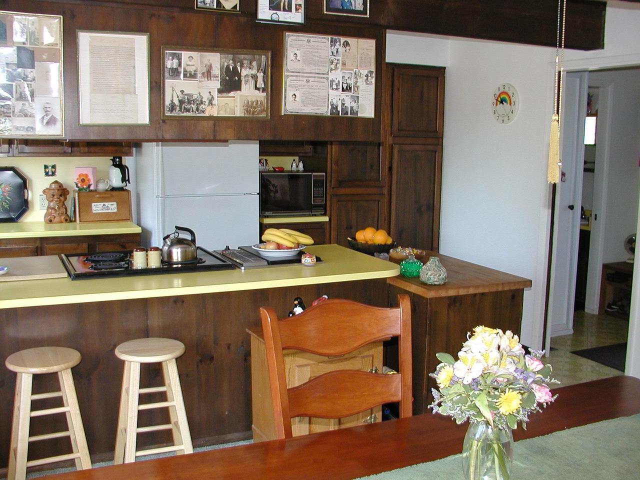 12144 Old Diggins Road Redding, CA 96003 - Photo 4 of 22 Breakfast Bar