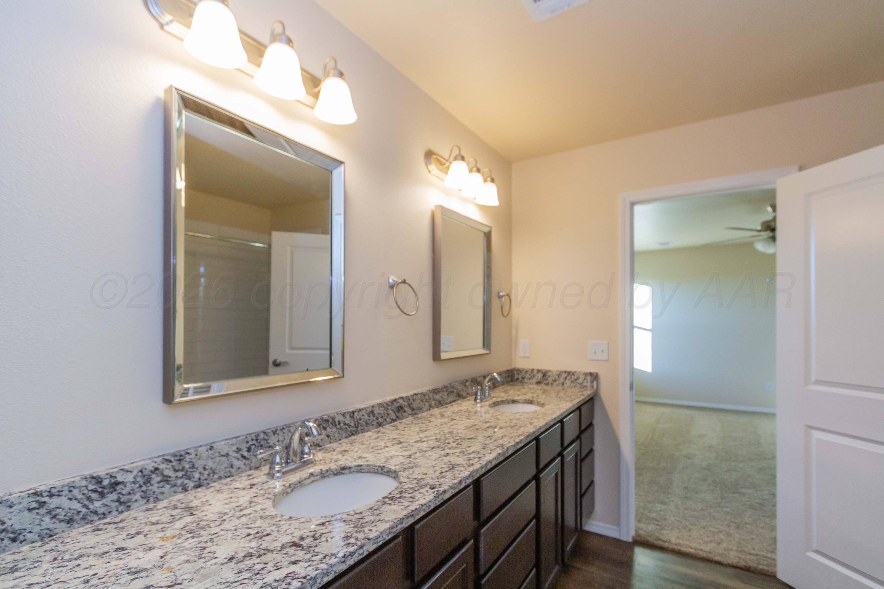 4203 Beacon Road Amarillo, TX 79118 - Photo 17 of 34 PRIMARY BATH