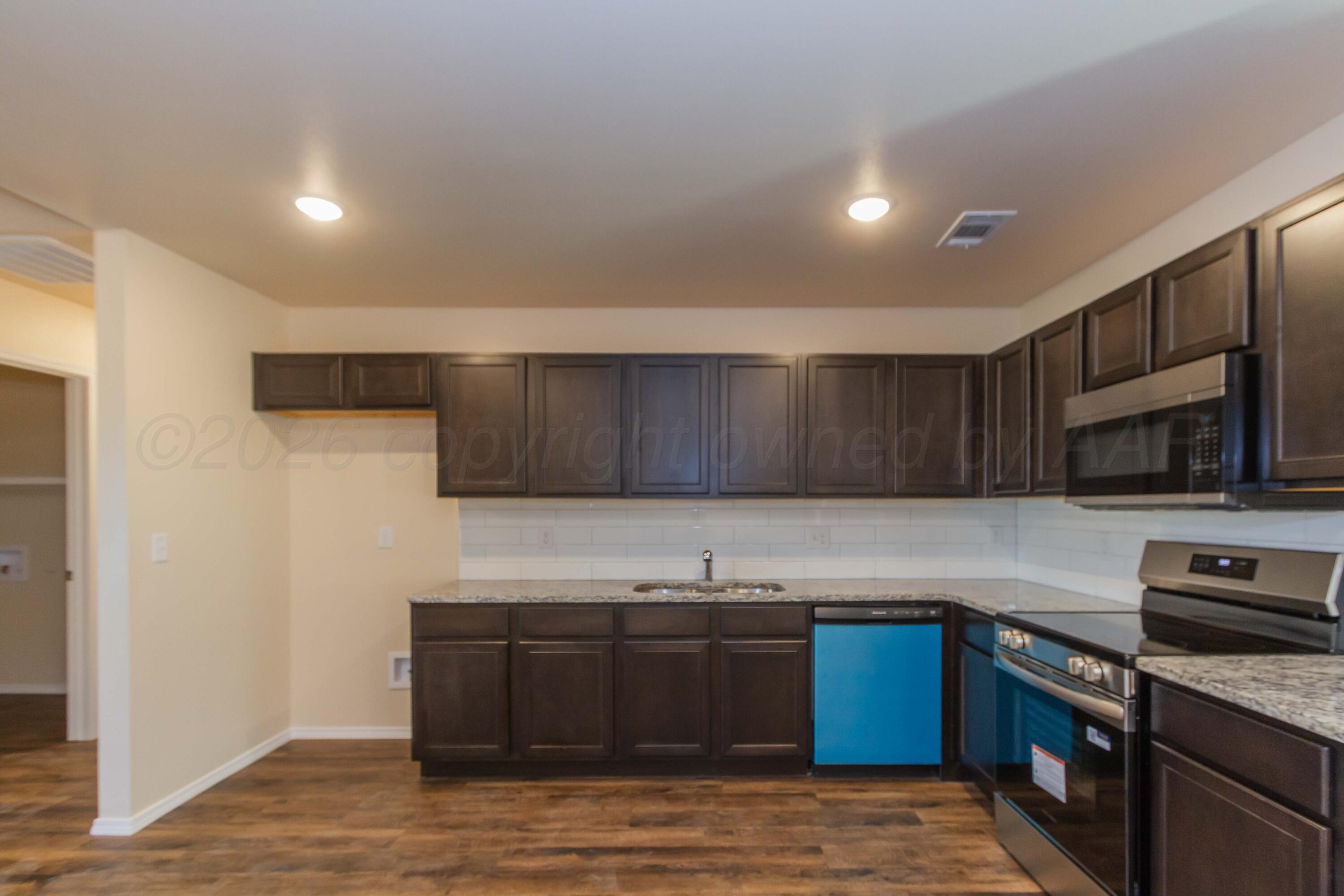4203 Beacon Road Amarillo, TX 79118 - Photo 9 of 34 KITCHEN