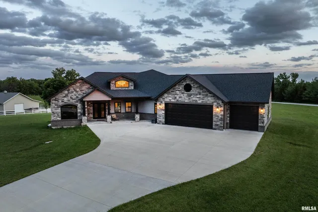 $655,000 | 4811 Bitter Court, Quincy, IL 62305
