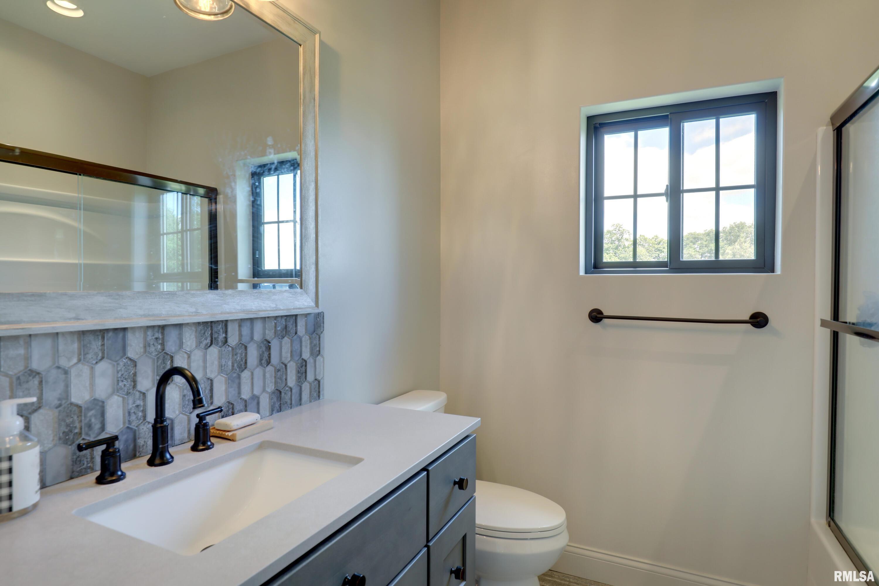 4811 Bitter Court Quincy, IL 62305 - Photo 21 of 38