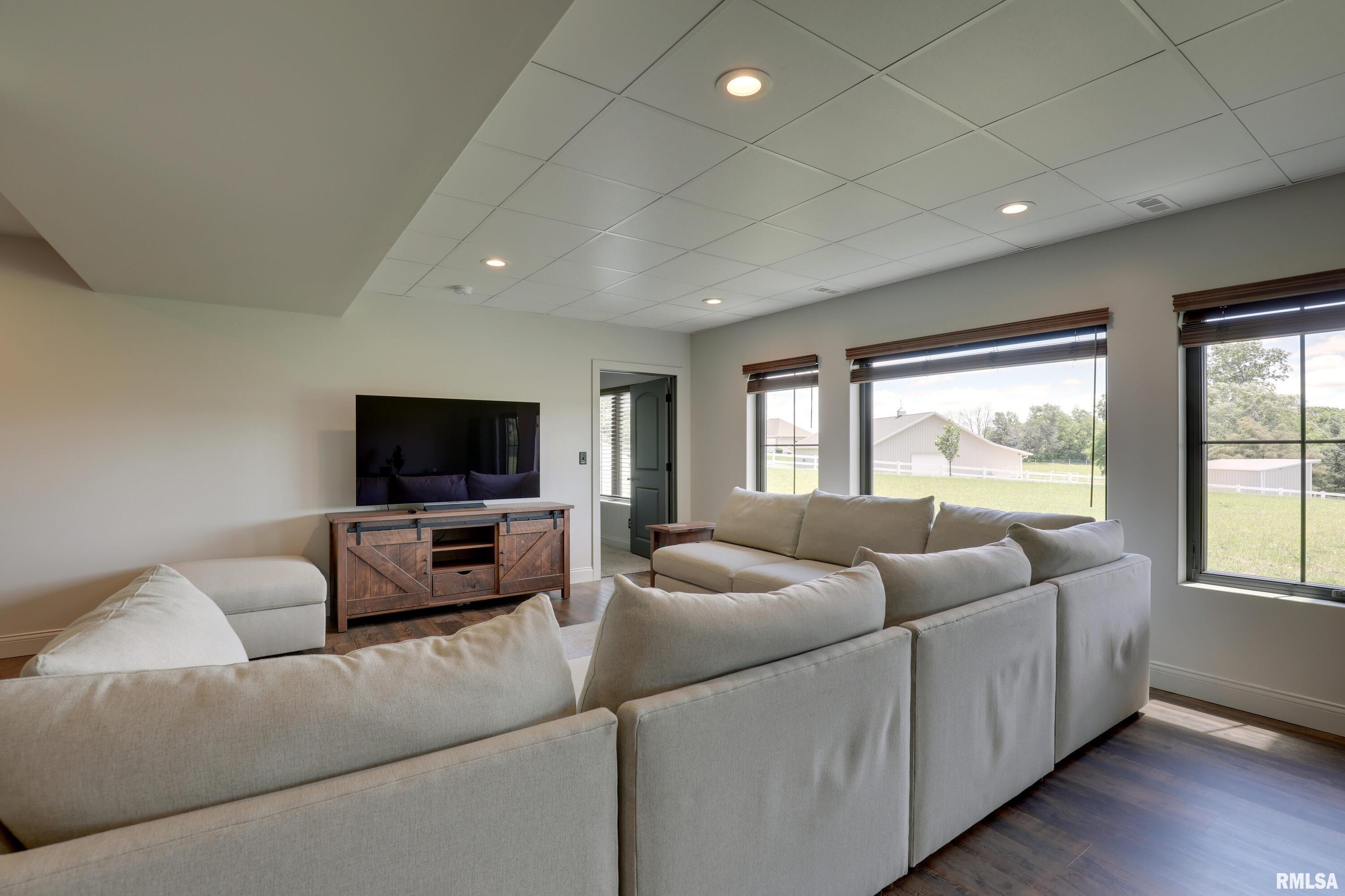 4811 Bitter Court Quincy, IL 62305 - Photo 23 of 38