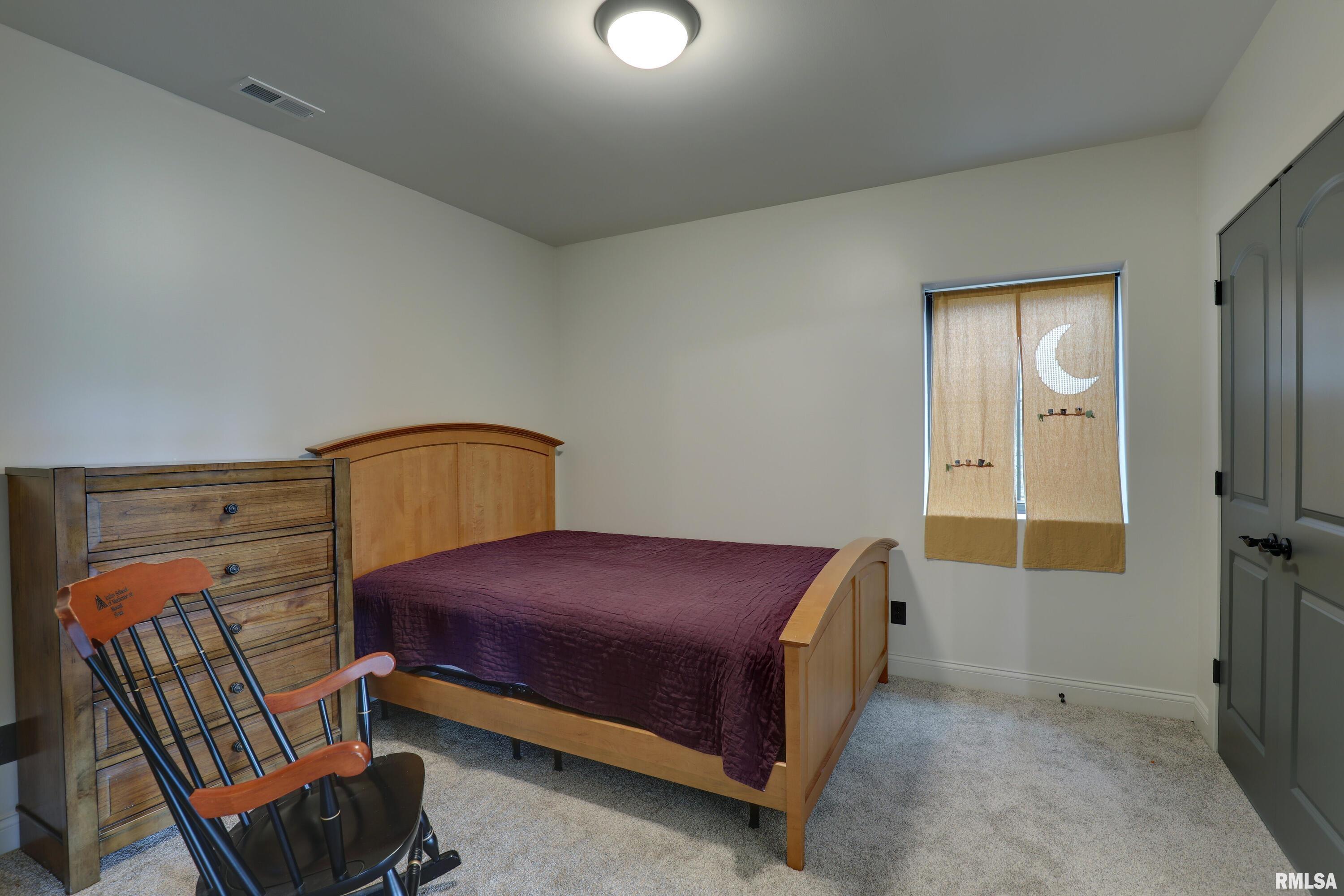 4811 Bitter Court Quincy, IL 62305 - Photo 26 of 38