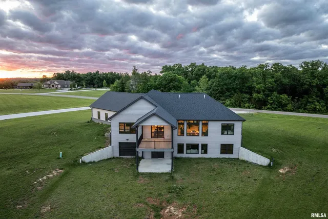 $655,000 | 4811 Bitter Court, Quincy, IL 62305