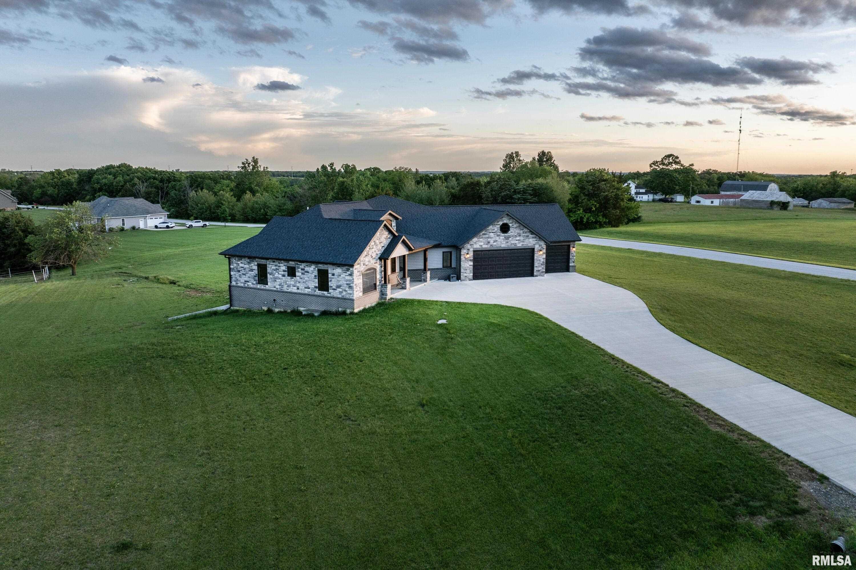 4811 Bitter Court Quincy, IL 62305 - Photo 32 of 38