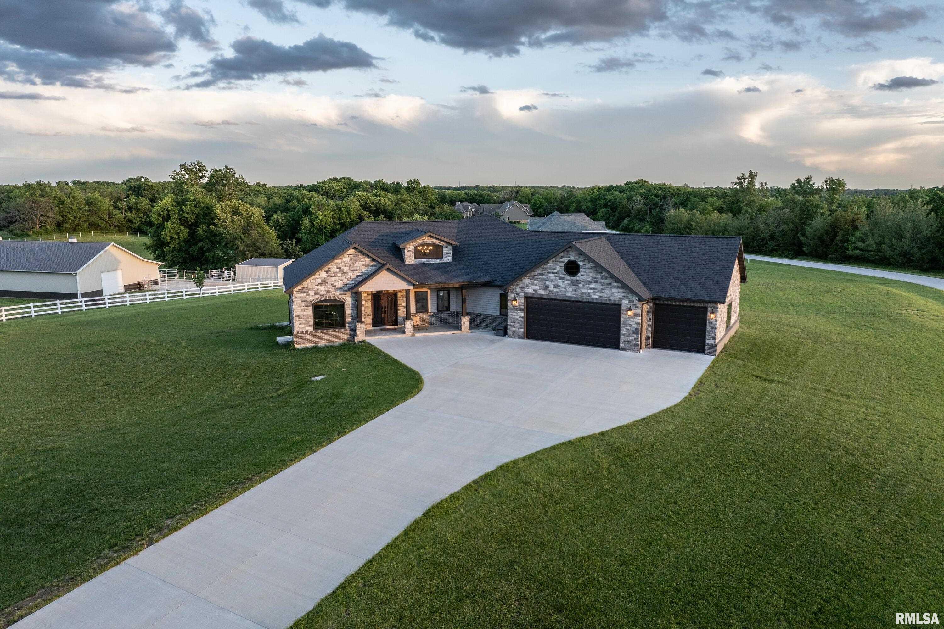 4811 Bitter Court Quincy, IL 62305 - Photo 33 of 38