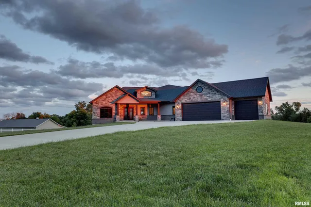$655,000 | 4811 Bitter Court, Quincy, IL 62305