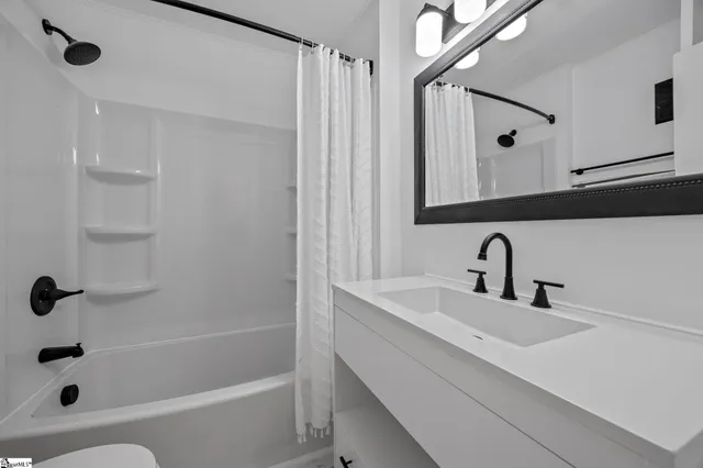 $160,000 | 3706 East North Street, Unit F6, Greenville, SC 29615