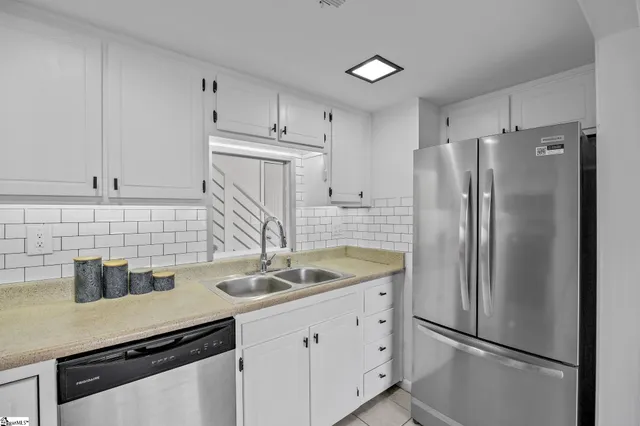 $160,000 | 3706 East North Street, Unit F6, Greenville, SC 29615