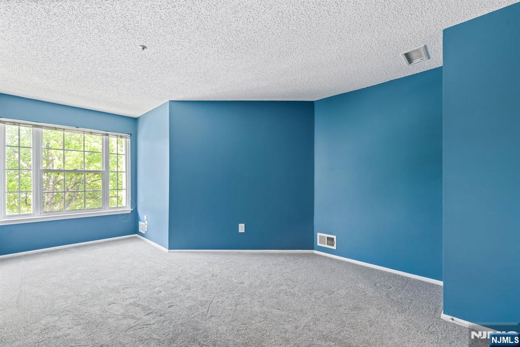 1306 Paddington Road, Unit 1306 Mahwah, NJ 07430 - Photo 15 of 36