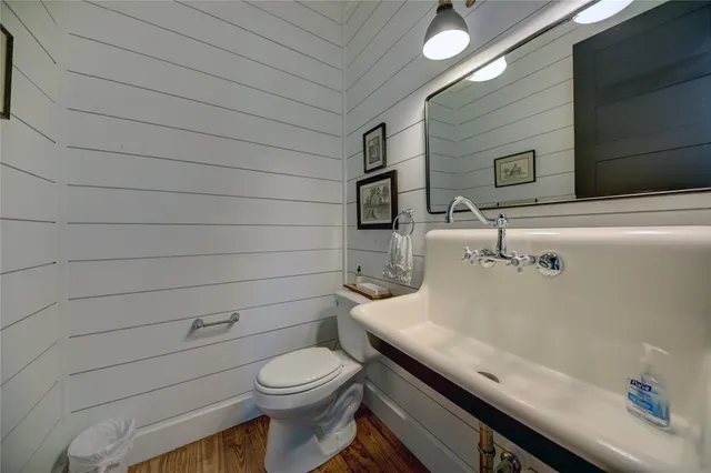 a bathroom with a sink and a toilet