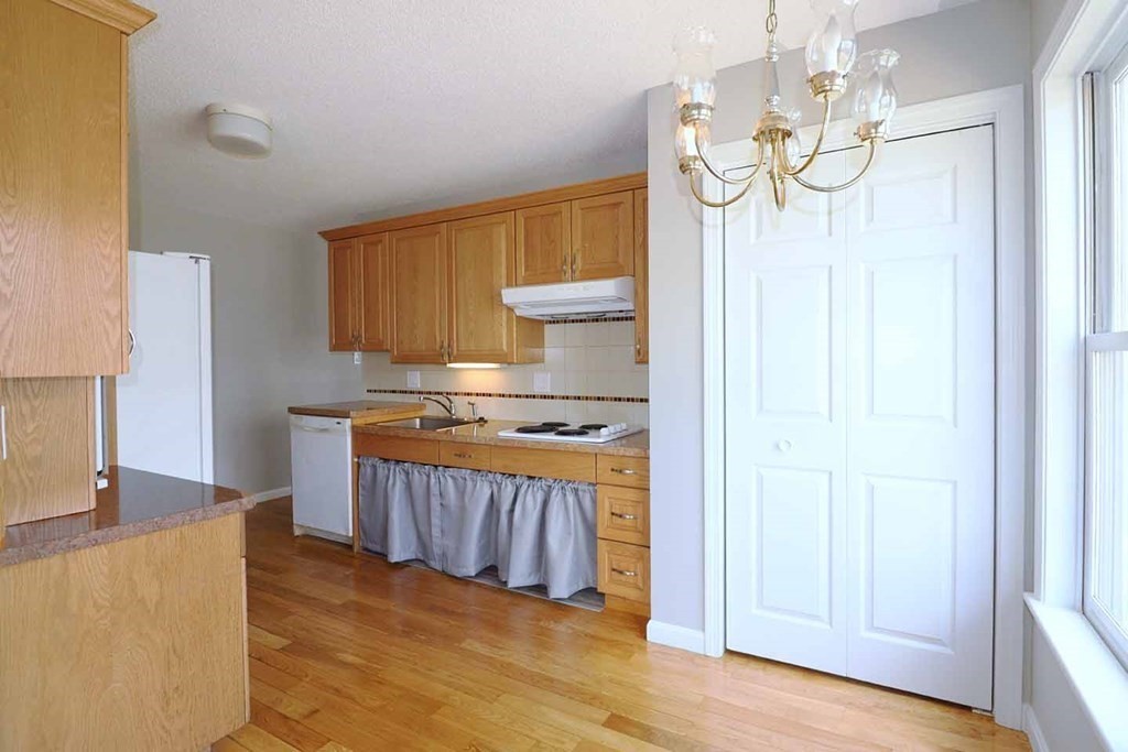 65 Castlegate Drive, Unit A Springfield, MA 01129 - Photo 11 of 28 Gallery Image 11