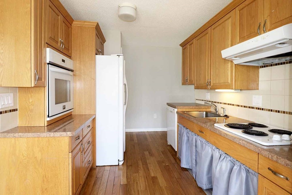 65 Castlegate Drive, Unit A Springfield, MA 01129 - Photo 12 of 28 Gallery Image 12
