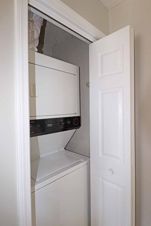 65 Castlegate Drive, Unit A Springfield, MA 01129 - Photo 14 of 28 Gallery Image 14