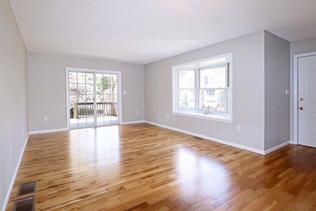 65 Castlegate Drive, Unit A Springfield, MA 01129 - Photo 5 of 28 Gallery Image 5