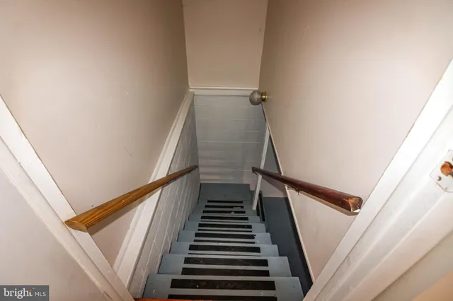 $1,200 | 1045 Hisey Avenue, Woodstock, VA 22664