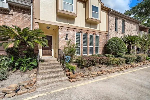 $324,990 | 15167 Kimberley Court, Unit 41, Houston, TX 77079