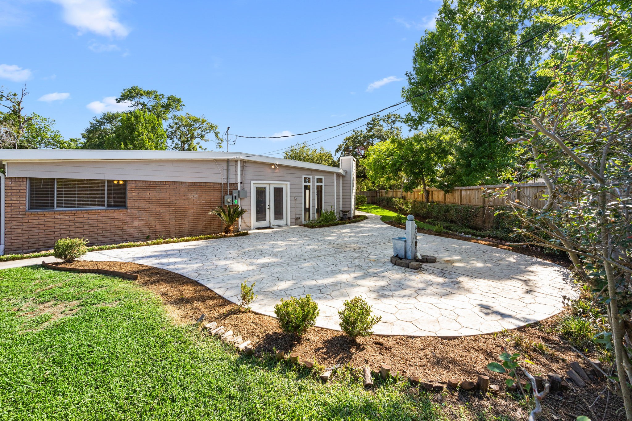 10310 Mayfield Road Houston, TX 77043 - Photo 41 of 49 Rear view showing patio