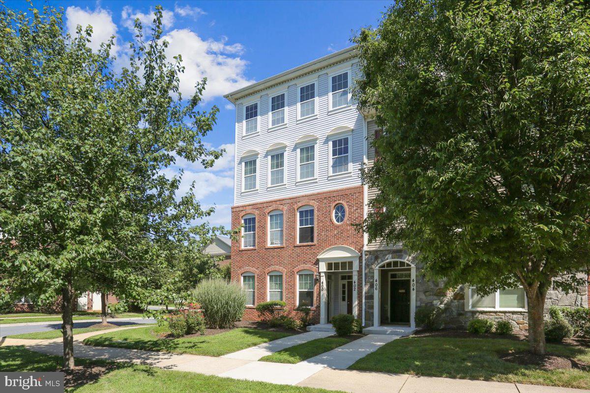 402 Orchard Ridge Drive Gaithersburg, MD 20878 - Photo 3 of 69 Gallery Image 3