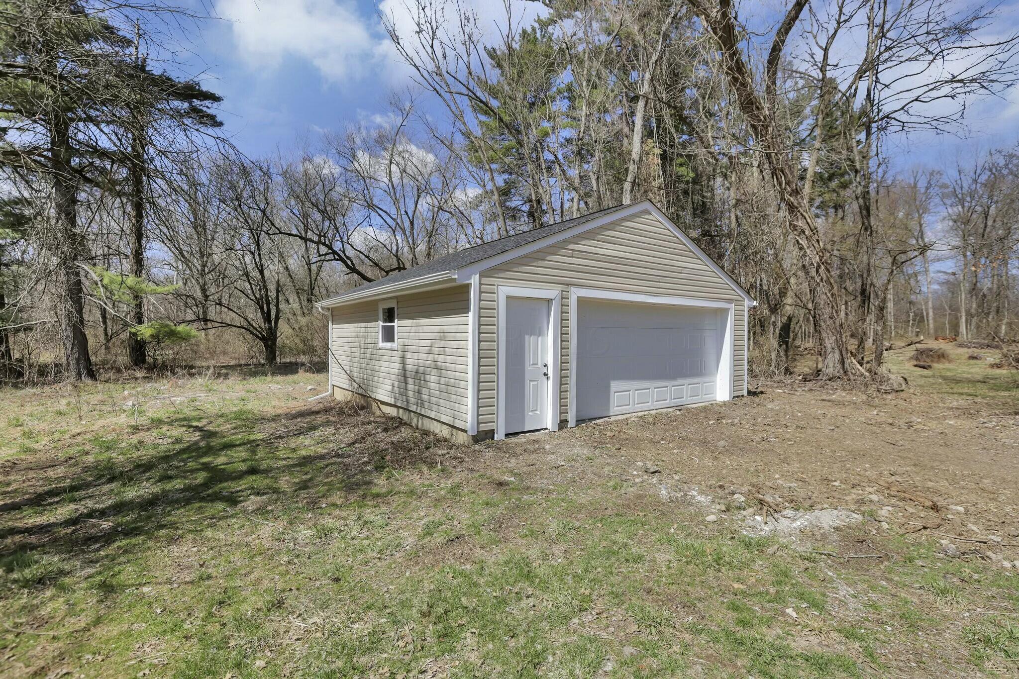 3301 Daglow Road Columbus, OH 43232 - Photo 54 of 60 Second Detached Garage - perfect for storing a boat or lawn equipment!