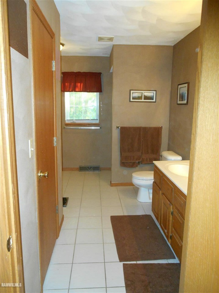 3011 Moss Canyon Road Freeport, IL 61032 - Photo 13 of 25 Gallery Image 13