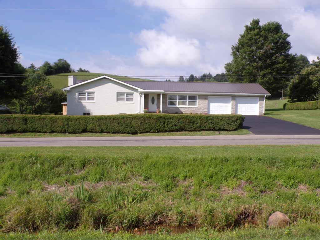 727 Hospital Road Mountain City, TN 37683 - Photo 1 of 36 727 HOSPITAL ROAD