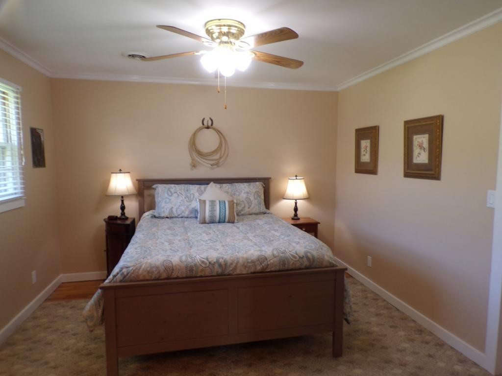 727 Hospital Road Mountain City, TN 37683 - Photo 15 of 36 MASTER ON MAIN